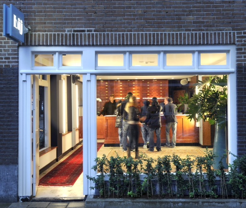 Bij Coffeeshop Amsterdam